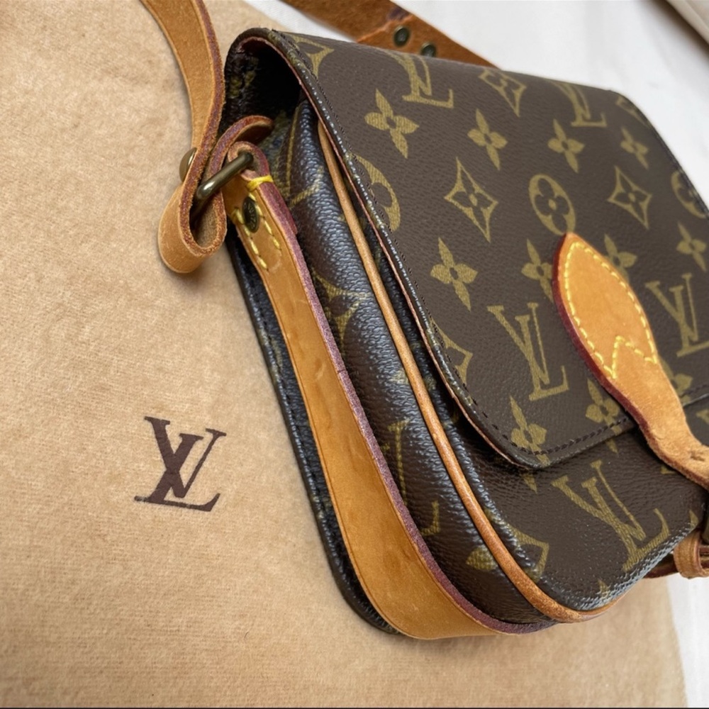 SALE 🌹 Louis Vuitton 1988 Cartouchiere GM Monogram Shoulder Handbag - Picture 11 of 16